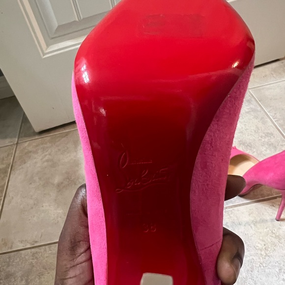 Size 38 pink Christian Louboutin heels - Picture 3 of 7